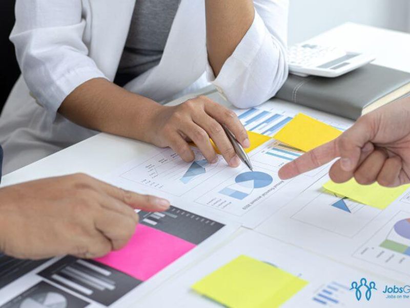 Tìm kiếm Tài liệu Nghiên cứu Khoa học: Từ Phương pháp đến Tổng quan Tài liệu (Literature Review)
